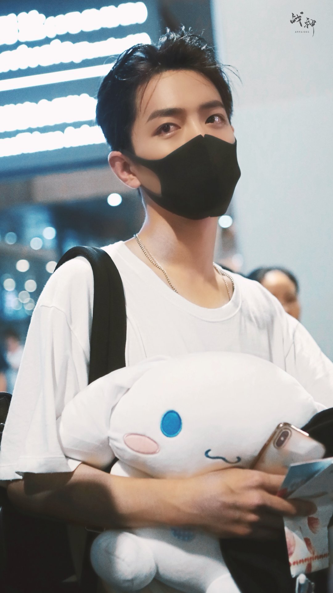 
大背头最能磨练男星颜值 肖战郑伊健你更为谁心动‘bsports必一网页版’(图9)