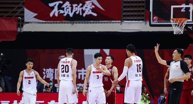 “bsports必一网页版”
广东冠军戒指上有10颗钻石 都是真钻石吗？赵睿和周鹏正式回应了(图3)